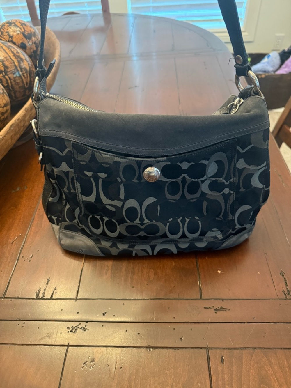 Coach Vintage Chelsea Y2K monogram shoulder bag USED